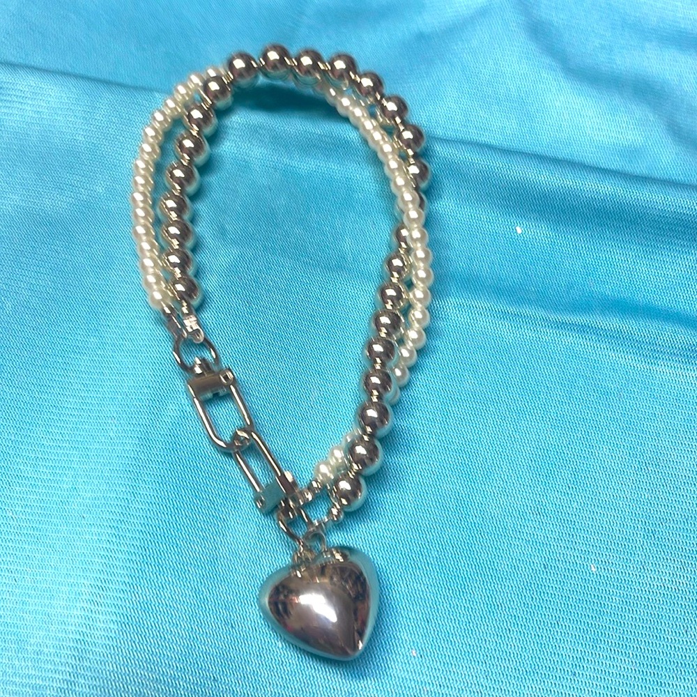 BLING Cell Phone Wristlet *comes With Plastic Piece to Attach To Your Phone